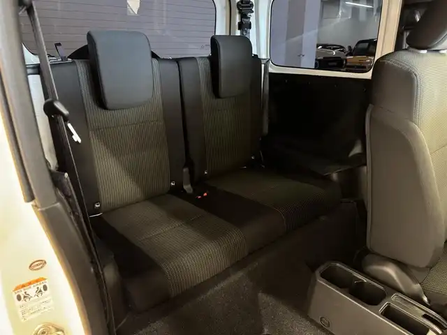 スズキ ジムニー XC 群馬県 2018(平30)年 3.6万km ピュアホワイトP スズキセーフティサポート/・デュアルセンサーブレーキサポート/・車線逸脱警報機能/・クルーズコントロール/社外ナビ/　　フルセグTV/FM/AM/USB/    AUX/SD/MSV/LEDオートライト/フォグランプ/シートヒーター/純正16インチAW/トランスファーレバー/ダウンヒルアシストコントロール/センターデフロック/ステアリングスイッチ/革巻きステアリング/ヘッドライトウォッシャー/純正ドアバイザー/スマートキー/ETC/横滑り防止機能