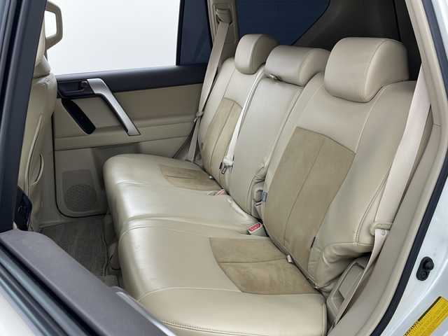 トヨタ ランドクルーザー プラド TX 兵庫県 2018(平30)年 6万km ホワイトパールクリスタルシャイン ・純正9インチナビ/CD/DVD/TV/SD/Bluetooth/・バックカメラ/・ビルトインETC/・Toyota　Safety　Sense/・レーンディパチャーアラート/・プリクラッシュセーフティ/・レーダークルーズコントロール/・オートマチックハイビーム/・クリアランスソナー/・モデリスタエアロ/・ＬＥＤヘッドライト/・オートライト/・クリアランスソナー/・社外22インチアルミホイール/・社外革調シートカバー/・ヘッドライトウォッシャー/・純正17インチホイールあり/・社外マフラー