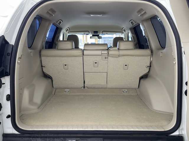 トヨタ ランドクルーザー プラド TX 兵庫県 2018(平30)年 6万km ホワイトパールクリスタルシャイン ・純正9インチナビ/CD/DVD/TV/SD/Bluetooth/・バックカメラ/・ビルトインETC/・Toyota　Safety　Sense/・レーンディパチャーアラート/・プリクラッシュセーフティ/・レーダークルーズコントロール/・オートマチックハイビーム/・クリアランスソナー/・モデリスタエアロ/・ＬＥＤヘッドライト/・オートライト/・クリアランスソナー/・社外22インチアルミホイール/・社外革調シートカバー/・ヘッドライトウォッシャー/・純正17インチホイールあり/・社外マフラー