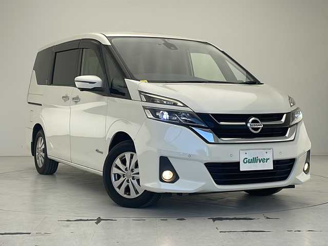 日産 セレナ G 沖縄県 2017(平29)年 8.4万km ブリリアントホワイトパール 純正9インチナビ(MM517D-L)/（フルセグTV　DVD　Bluetooth接続）/アラウンドビューモニター/純正フリップダウンモニター/ビルトインETC/ドライブレコーダー/プロパイロット/パーキングアシスト/シートヒーター/両側パワースライドドア/クルーズコントロール/ステアリングスイッチ/クリアランスソナー/サンシェード/スマートキー/プッシュスタート/LEDヘッドライト/オートライト/純正フロアマット/純正15インチアルミホイール