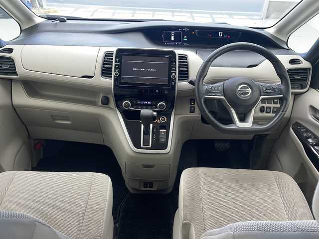 日産 セレナ G 沖縄県 2017(平29)年 8.4万km ブリリアントホワイトパール 純正9インチナビ(MM517D-L)/（フルセグTV　DVD　Bluetooth接続）/アラウンドビューモニター/純正フリップダウンモニター/ビルトインETC/ドライブレコーダー/プロパイロット/パーキングアシスト/シートヒーター/両側パワースライドドア/クルーズコントロール/ステアリングスイッチ/クリアランスソナー/サンシェード/スマートキー/プッシュスタート/LEDヘッドライト/オートライト/純正フロアマット/純正15インチアルミホイール