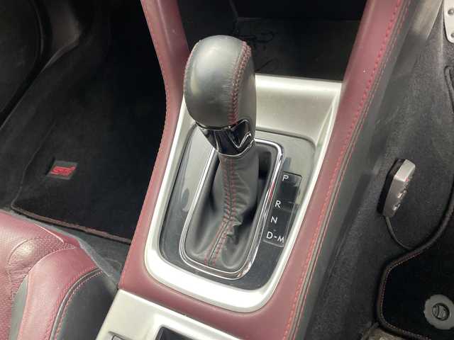 スバル レヴォーグ 1．6STIスポーツアイサイト 鹿児島県 2017(平29)年 9万km ダークグレーメタリック 社外ナビ/（フルセグ/Bluetooth/CD/DVD/ラジオ）　/レーダークルーズコントロール　/パドルシフト　/シートヒーター　/ブラインドスポットモニター　/オートハイビーム　/レザーシート　/ヘッドライトレベライザー/ETC　/ヒルスタートアシスト　/プリクラッシュセーフティ/レーンキープアシスト/プッシュスタートボタン/保証書/取扱説明書