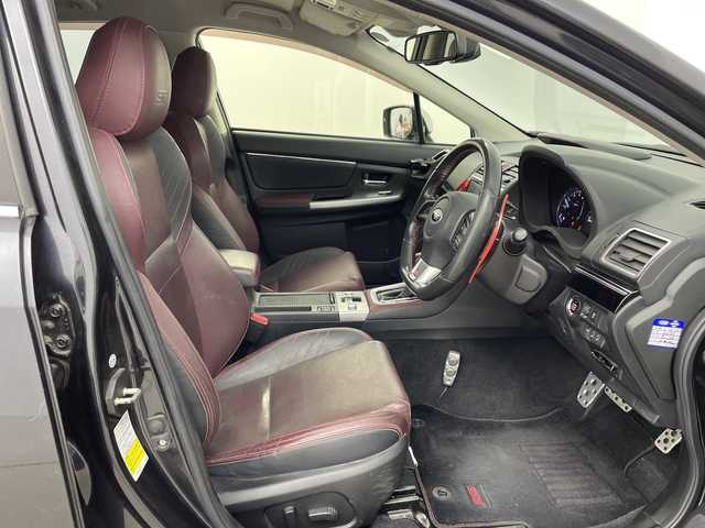 スバル レヴォーグ 1．6STIスポーツアイサイト 鹿児島県 2017(平29)年 9万km ダークグレーメタリック 社外ナビ/（フルセグ/Bluetooth/CD/DVD/ラジオ）　/レーダークルーズコントロール　/パドルシフト　/シートヒーター　/ブラインドスポットモニター　/オートハイビーム　/レザーシート　/ヘッドライトレベライザー/ETC　/ヒルスタートアシスト　/プリクラッシュセーフティ/レーンキープアシスト/プッシュスタートボタン/保証書/取扱説明書