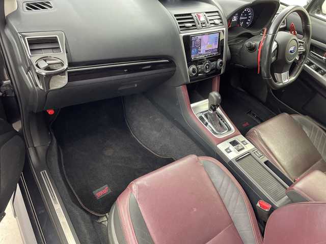 スバル レヴォーグ 1．6STIスポーツアイサイト 鹿児島県 2017(平29)年 9万km ダークグレーメタリック 社外ナビ/（フルセグ/Bluetooth/CD/DVD/ラジオ）　/レーダークルーズコントロール　/パドルシフト　/シートヒーター　/ブラインドスポットモニター　/オートハイビーム　/レザーシート　/ヘッドライトレベライザー/ETC　/ヒルスタートアシスト　/プリクラッシュセーフティ/レーンキープアシスト/プッシュスタートボタン/保証書/取扱説明書