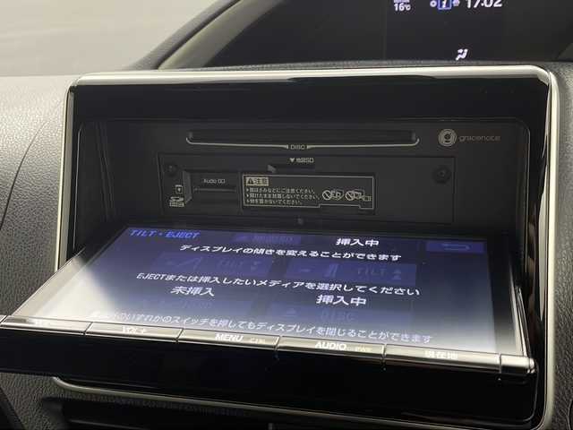 トヨタ ヴォクシー ZS 煌 茨城県 2017(平29)年 5.8万km ブラック 純正9インチナビ/バックカメラ/フルセグTV/アダプティブクルーズコントロール/LEDライト/両側電動スライドドア/衝突軽減ブレーキ/レーンキープアシスト/横滑り防止機能/純正16インチAW/フリップダウンモニター/ドアバイザー/ETC/プッシュスタート/スマートキー