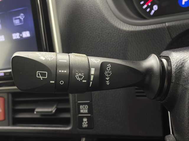 トヨタ ヴォクシー ZS 煌 茨城県 2017(平29)年 5.8万km ブラック 純正9インチナビ/バックカメラ/フルセグTV/アダプティブクルーズコントロール/LEDライト/両側電動スライドドア/衝突軽減ブレーキ/レーンキープアシスト/横滑り防止機能/純正16インチAW/フリップダウンモニター/ドアバイザー/ETC/プッシュスタート/スマートキー