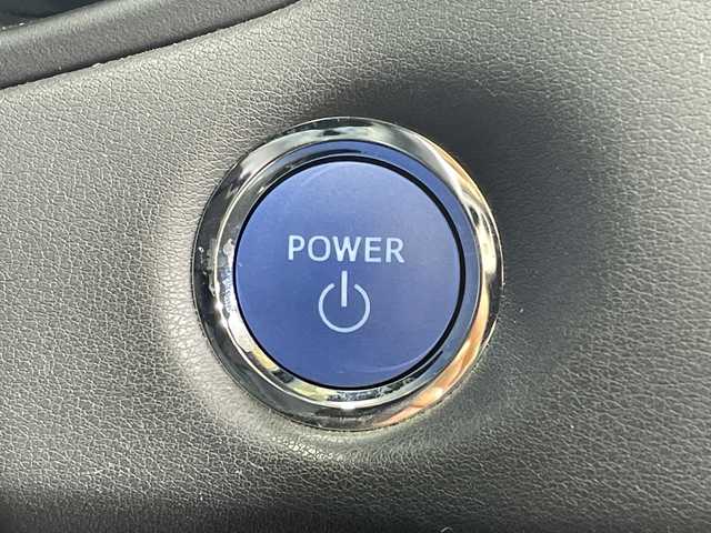 トヨタ クラウン ハイブリッド RS アドバンス 神奈川県 2021(令3)年 3.4万km プレシャスホワイトパール トヨタセーフティーセンス/純正12.3インチSDナビ/TRDエアロ/ヘッドアップディスプレイ/ブラインドスポットモニター/バックカメラ/クルーズコントロール/ムーンルーフ/レザーシート/シートヒーター/シートベンチレーション/ステアリングヒーター/ETC/アイドリングストップ/LEDヘッドライト/フォグランプ/オートライト/ウィンカーミラー/電動格納ミラー/純正18インチAW/パワーシート/プッシュスタート/フロアマット