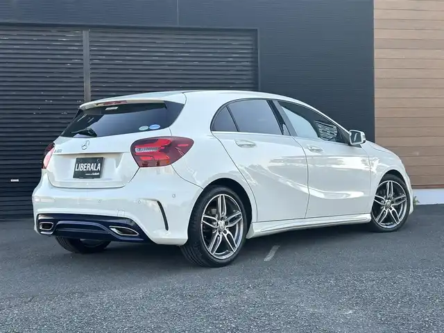 メルセデス・ベンツ Ａ１８０ スポーツ 宮崎県 2016(平28)年 3.4万km カルサイトホワイト 純正ナビ/CD/DVD/TV/Bluetooth/バックカメラ/コーナーセンサー/USB/ETC/ハーフレザーシート/シートヒーター/純正フロアマット/純正アルミホイール18インチ/ＬＥＤライト/プッシュスタート