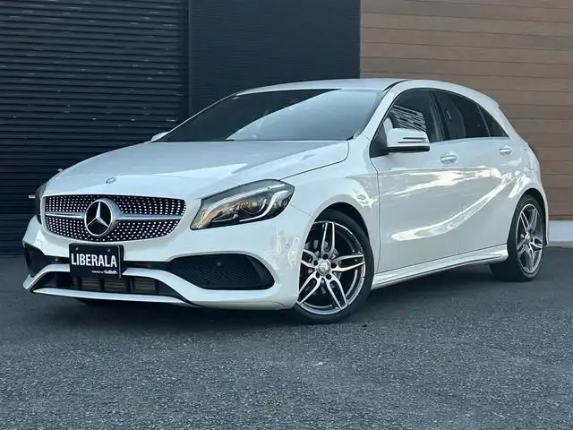 メルセデス・ベンツ Ａ１８０ スポーツ 宮崎県 2016(平28)年 3.4万km カルサイトホワイト 純正ナビ/CD/DVD/TV/Bluetooth/バックカメラ/コーナーセンサー/USB/ETC/ハーフレザーシート/シートヒーター/純正フロアマット/純正アルミホイール18インチ/ＬＥＤライト/プッシュスタート