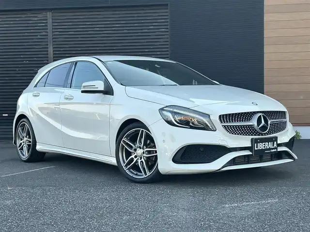 メルセデス・ベンツ Ａ１８０ スポーツ 宮崎県 2016(平28)年 3.4万km カルサイトホワイト 純正ナビ/CD/DVD/TV/Bluetooth/バックカメラ/コーナーセンサー/USB/ETC/ハーフレザーシート/シートヒーター/純正フロアマット/純正アルミホイール18インチ/ＬＥＤライト/プッシュスタート