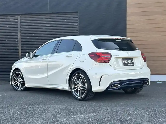 メルセデス・ベンツ Ａ１８０ スポーツ 宮崎県 2016(平28)年 3.4万km カルサイトホワイト 純正ナビ/CD/DVD/TV/Bluetooth/バックカメラ/コーナーセンサー/USB/ETC/ハーフレザーシート/シートヒーター/純正フロアマット/純正アルミホイール18インチ/ＬＥＤライト/プッシュスタート