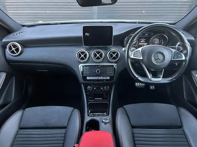 メルセデス・ベンツ Ａ１８０ スポーツ 宮崎県 2016(平28)年 3.4万km カルサイトホワイト 純正ナビ/CD/DVD/TV/Bluetooth/バックカメラ/コーナーセンサー/USB/ETC/ハーフレザーシート/シートヒーター/純正フロアマット/純正アルミホイール18インチ/ＬＥＤライト/プッシュスタート