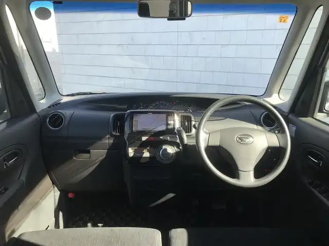 ダイハツ タント カスタム X スペシャル 栃木県 2012(平24)年 7.4万km ブライトシルバーメタリック (株)IDOMが運営する【じしゃロン小山店】の自社ローン対象車両になります。こちらは現金ご利用時の価格です。/自社ローンご希望の方は別途その旨お申付け下さい。//禁煙車/社外ワンセグナビ/（CD/DVD/AM/FMラジオ）/スマートキー/バックカメラ/ＥＴＣ/片側パワースライドドア/ドライブレコーダー/アイドリングストップ/電動格納ドアミラー/パワーウインドウ