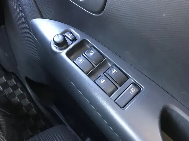 ダイハツ タント カスタム X スペシャル 栃木県 2012(平24)年 7.4万km ブライトシルバーメタリック (株)IDOMが運営する【じしゃロン小山店】の自社ローン対象車両になります。こちらは現金ご利用時の価格です。/自社ローンご希望の方は別途その旨お申付け下さい。//禁煙車/社外ワンセグナビ/（CD/DVD/AM/FMラジオ）/スマートキー/バックカメラ/ＥＴＣ/片側パワースライドドア/ドライブレコーダー/アイドリングストップ/電動格納ドアミラー/パワーウインドウ