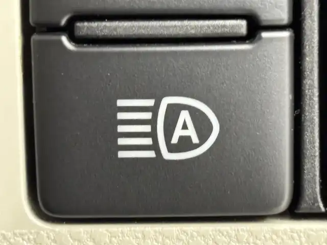 ダイハツ タント X LTD SA Ⅲ 福岡県 2018(平30)年 3.3万km ブライトシルバーメタリック 社外ナビ／フルセグＴＶ　/パノラマモニター　/前方ドライブレコーダー　/衝突軽減ブレーキ　/横滑り防止装置　/アイドリングストップ　/両側電動スライドドア　/シートヒーター　/プッシュスタート　/電動格納式ドアミラー