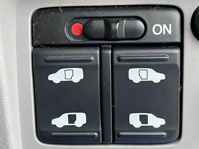 ホンダ フリード ハイブリット ジャストセレクション 群馬県 2015(平27)年 7.9万km プレミアムブルーオパールメタリック ６人乗り　/ナビ　/フルセグ・ＣＤ・ＤＶＤ再生　/バックカメラ　/両側パワースライドドア　/クルーズコントロール　/ドライブレコーダー　/リアスポイラー　/無限フロアマット　/ＥＴＣ　/横滑り防止装置　/ＬＥＤオートライト