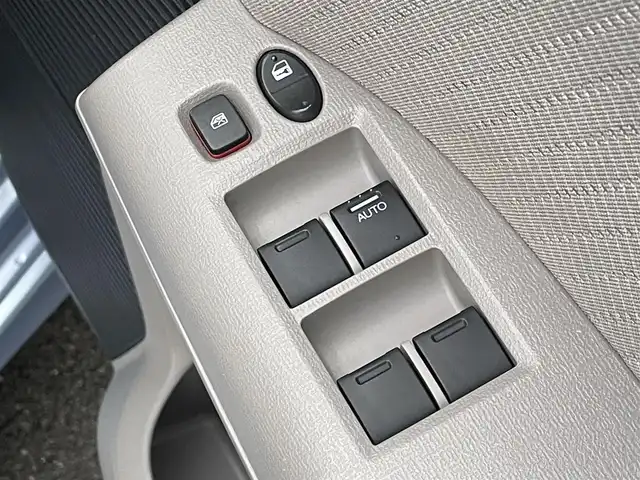 ホンダ フリード ハイブリット ジャストセレクション 群馬県 2015(平27)年 7.9万km プレミアムブルーオパールメタリック ６人乗り　/ナビ　/フルセグ・ＣＤ・ＤＶＤ再生　/バックカメラ　/両側パワースライドドア　/クルーズコントロール　/ドライブレコーダー　/リアスポイラー　/無限フロアマット　/ＥＴＣ　/横滑り防止装置　/ＬＥＤオートライト