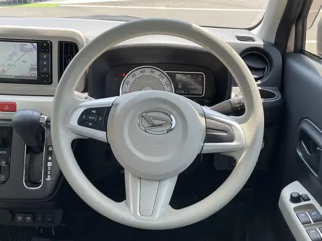 ダイハツ ミラ トコット G リミテッド SAⅢ 香川県 2020(令2)年 3.8万km ライトローズマイカメタリック 禁煙車/登録時走行距離37996km/純正ナビ/CD/DVD/フルセグTV/Bluetooth/全方位カメラ/バック/サイド/フロントカメラ/ドライブレコーダー/スマートアシスト3/・衝突回避支援ブレーキ機能/・衝突警報機能/・車線逸脱警報機能/・誤発進抑制制御機能/・先行車発進お知らせ機能/・オートハイビーム/LEDヘッドランプ/オートライト/オートエアコン/ステアリングスイッチ/前席シートヒーター/スマートキー/プッシュスタートボタン/純正フロアマット