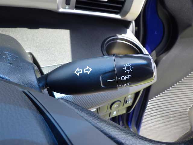 ホンダ フリード G ジャストセレクション 千葉県 2012(平24)年 4.9万km コバルトブルーパール 左パワースライドドア/右イージークローザードア/純正メモリーナビ/【CD再生機能】/ウインカーミラー/スマートキー