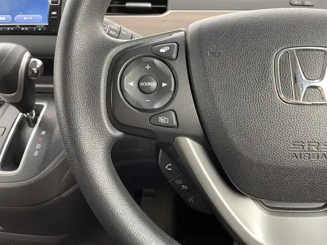 ホンダ フリード G ホンダセンシング 群馬県 2020(令2)年 3.2万km シーグラスブルーパール ナビ装着用スペシャルパッケージ＋ETC車載器(ナビ連動)/・リアワイドカメラ/・ナビ/オーディオリモートコントロールスイッチ/・ハンズフリーテレホンスイッチ/音声認識スイッチ/・USBジャック/4スピーカー/・デジタルTV用プリントアンテナ(12セグ/ワンセグ)/・専用ワイヤーハーネス/・ETC車載器(ナビゲーション連動)/＝＝＝＝＝/純正ナビ(VXM-204VFi)/・AM/FM/USB/SD/CD/DVD/Bluetooth/フルセグTV/純正ドライブレコーダー/ホンダセンシング/・衝突軽減ブレーキ（CMBS）/・誤発進/誤後進抑制機能/・路外逸脱抑制機能/・渋滞追従機能付アダプティブクルーズコントロール（ACC）/・車線維持支援システム（LKAS）/・先行車発進お知らせ機能/・標識認識機能/両側パワースライドドア/アイドリングストップ/プッシュスタート/スマートキー