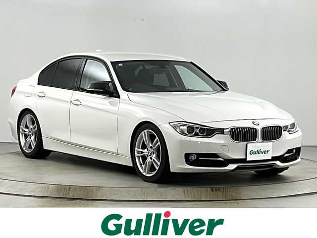 ＢＭＷ ３２０ｉ スポーツ 愛知県 2012(平24)年 6.5万km アルピンホワイトⅢ 純正ナビ/Bluetooth/CD/DVD/ラジオ/iDriveコントローラー/D席メモリ機能付きパワーシート/N席パワーシート/パドルシフト/クルーズコントロール/走行モード/ECOMODE/SPORT/アイドリングストップ/LEDライト/フォグランプ/リアフォグランプ/オートライト/ルームミラー一体型ビルドインＥＴＣ/純正フロアマット/純正AW18インチ「スタッドレス」/ウインカー付電動格納ミラー/プッシュスタート/スマートキー/保証書/スペアキー有