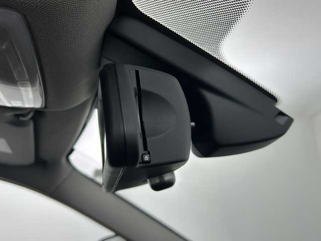 ＢＭＷ ３２０ｉ スポーツ 愛知県 2012(平24)年 6.5万km アルピンホワイトⅢ 純正ナビ/Bluetooth/CD/DVD/ラジオ/iDriveコントローラー/D席メモリ機能付きパワーシート/N席パワーシート/パドルシフト/クルーズコントロール/走行モード/ECOMODE/SPORT/アイドリングストップ/LEDライト/フォグランプ/リアフォグランプ/オートライト/ルームミラー一体型ビルドインＥＴＣ/純正フロアマット/純正AW18インチ「スタッドレス」/ウインカー付電動格納ミラー/プッシュスタート/スマートキー/保証書/スペアキー有