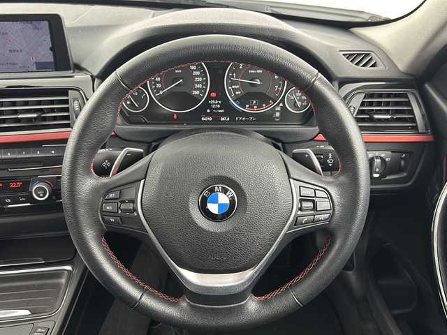 ＢＭＷ ３２０ｉ スポーツ 愛知県 2012(平24)年 6.5万km アルピンホワイトⅢ 純正ナビ/Bluetooth/CD/DVD/ラジオ/iDriveコントローラー/D席メモリ機能付きパワーシート/N席パワーシート/パドルシフト/クルーズコントロール/走行モード/ECOMODE/SPORT/アイドリングストップ/LEDライト/フォグランプ/リアフォグランプ/オートライト/ルームミラー一体型ビルドインＥＴＣ/純正フロアマット/純正AW18インチ「スタッドレス」/ウインカー付電動格納ミラー/プッシュスタート/スマートキー/保証書/スペアキー有