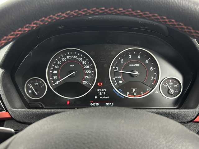 ＢＭＷ ３２０ｉ スポーツ 愛知県 2012(平24)年 6.5万km アルピンホワイトⅢ 純正ナビ/Bluetooth/CD/DVD/ラジオ/iDriveコントローラー/D席メモリ機能付きパワーシート/N席パワーシート/パドルシフト/クルーズコントロール/走行モード/ECOMODE/SPORT/アイドリングストップ/LEDライト/フォグランプ/リアフォグランプ/オートライト/ルームミラー一体型ビルドインＥＴＣ/純正フロアマット/純正AW18インチ「スタッドレス」/ウインカー付電動格納ミラー/プッシュスタート/スマートキー/保証書/スペアキー有