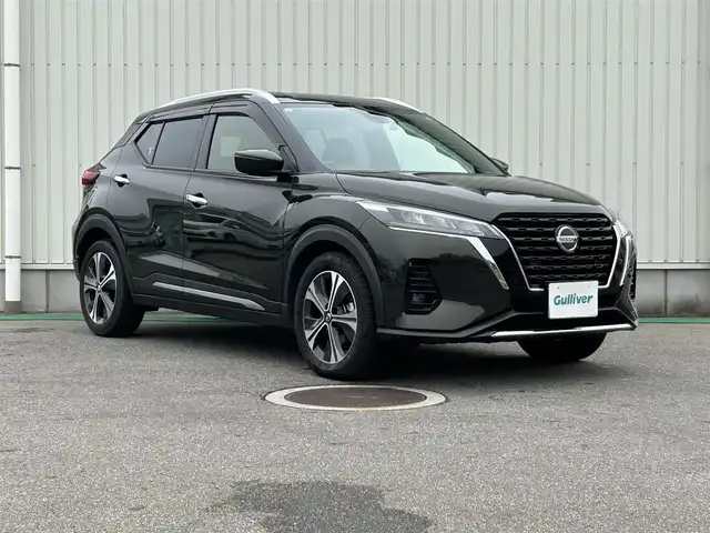 日産 キックス X 富山県 2021(令3)年 3.8万km チタニウムカーキ ワンオーナー/純正ナビ/フルセグテレビ/エマージェンシーブレーキ/インテリジェントルームミラー/アラウンドビューモニター/バックカメラ/ウィンカーミラー/ドアバイザー/プッシュスタート/ビルトインETC/ETC2.0/LEDヘッドライト/コーナーセンサー/プロパイロット/ドライブレコーダー/ハーフレザー