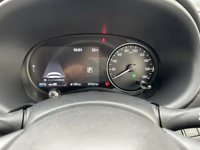 日産 キックス X 富山県 2021(令3)年 3.8万km チタニウムカーキ ワンオーナー/純正ナビ/フルセグテレビ/エマージェンシーブレーキ/インテリジェントルームミラー/アラウンドビューモニター/バックカメラ/ウィンカーミラー/ドアバイザー/プッシュスタート/ビルトインETC/ETC2.0/LEDヘッドライト/コーナーセンサー/プロパイロット/ドライブレコーダー/ハーフレザー