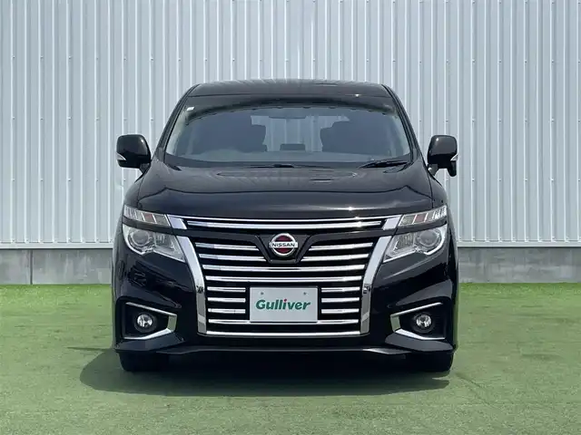 日産 エルグランド 250ハイウェイスターS 香川県 2016(平28)年 6.5万km ファントムブラック 登録時走行距離 64429km/純正8インチナビ/→AM/FM/フルセグTV/Bluetooth/バックカメラ/クルーズコントロール/ビルトインETC/純正11インチフリップダウンモニター/ハーフレザーシート/オットマン/キャプテンシート/両側パワースライドドア/LEDオートライト/フォグランプ/プッシュスタート/スマートキー