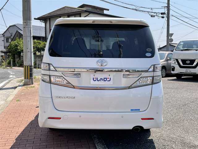 トヨタ ヴェルファイア 2．4Z 福岡県 2012(平24)年 9.7万km ホワイトパールクリスタルシャイン (株)IDOMが運営する【じしゃロン八幡西店】の自社ローン専用車両になります。こちらは現金またはオートローンご利用時の価格です。自社ローンご希望の方は別途その旨お申付け下さい/純正HDDナビ/【Bluetooth・TV・CD。DVD】/フリップダウンモニター/バックカメラ/ETC/両側パワースライドドア/純正アルミホイール/純正リアスポイラー/フロントフォグランプ/オートライト/オットマン