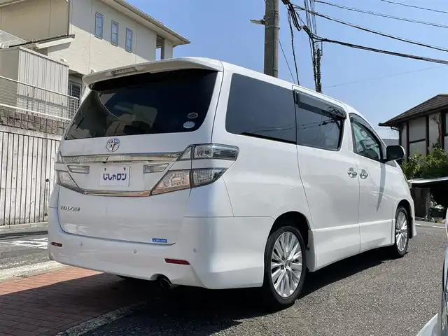 トヨタ ヴェルファイア 2．4Z 福岡県 2012(平24)年 9.7万km ホワイトパールクリスタルシャイン (株)IDOMが運営する【じしゃロン八幡西店】の自社ローン専用車両になります。こちらは現金またはオートローンご利用時の価格です。自社ローンご希望の方は別途その旨お申付け下さい/純正HDDナビ/【Bluetooth・TV・CD。DVD】/フリップダウンモニター/バックカメラ/ETC/両側パワースライドドア/純正アルミホイール/純正リアスポイラー/フロントフォグランプ/オートライト/オットマン