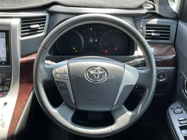 トヨタ ヴェルファイア 2．4Z 福岡県 2012(平24)年 9.7万km ホワイトパールクリスタルシャイン (株)IDOMが運営する【じしゃロン八幡西店】の自社ローン専用車両になります。こちらは現金またはオートローンご利用時の価格です。自社ローンご希望の方は別途その旨お申付け下さい/純正HDDナビ/【Bluetooth・TV・CD。DVD】/フリップダウンモニター/バックカメラ/ETC/両側パワースライドドア/純正アルミホイール/純正リアスポイラー/フロントフォグランプ/オートライト/オットマン