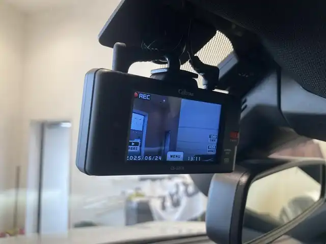 プジョー プジョー ３００８ GT 熊本県 2022(令4)年 1.8万km BLANC NACRE 純正ディスプレイオーディオ（AppleCarPlay、AndroidAuto、Bluetooth）/サイドカメラ/バックカメラ/ハーフレザーシート/D席パワーシート/シートヒーター/パワーバックドア/コーナーセンサー/純正18インチアルミホイール/LEDヘッドライト/ドライブレコーダー