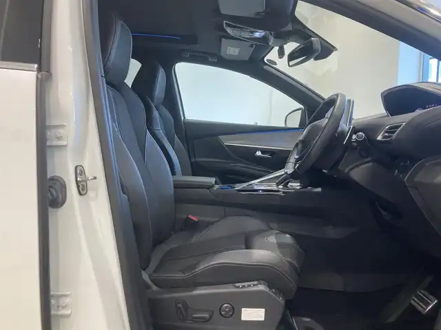 プジョー プジョー ３００８ GT 熊本県 2022(令4)年 1.8万km BLANC NACRE 純正ディスプレイオーディオ（AppleCarPlay、AndroidAuto、Bluetooth）/サイドカメラ/バックカメラ/ハーフレザーシート/D席パワーシート/シートヒーター/パワーバックドア/コーナーセンサー/純正18インチアルミホイール/LEDヘッドライト/ドライブレコーダー