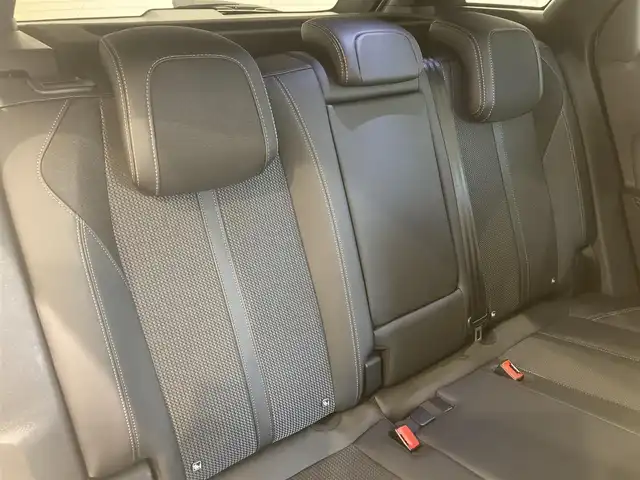 プジョー プジョー ３００８ GT 熊本県 2022(令4)年 1.8万km BLANC NACRE 純正ディスプレイオーディオ（AppleCarPlay、AndroidAuto、Bluetooth）/サイドカメラ/バックカメラ/ハーフレザーシート/D席パワーシート/シートヒーター/パワーバックドア/コーナーセンサー/純正18インチアルミホイール/LEDヘッドライト/ドライブレコーダー