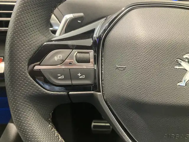 プジョー プジョー ３００８ GT 熊本県 2022(令4)年 1.8万km BLANC NACRE 純正ディスプレイオーディオ（AppleCarPlay、AndroidAuto、Bluetooth）/サイドカメラ/バックカメラ/ハーフレザーシート/D席パワーシート/シートヒーター/パワーバックドア/コーナーセンサー/純正18インチアルミホイール/LEDヘッドライト/ドライブレコーダー