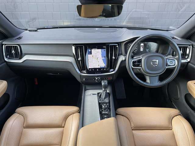 ボルボ Ｖ６０ T5 インスクリプション 三重県 2019(令1)年 4.8万km オニキスブラックP ACC/インテリセーフ /ブラウンレザー/harman/kardonサウンド/純正ナビ/フルセグTV/全方位カメラ/電動リアゲート/純正18インチアルミ/シートヒーター/シートベンチレーション/ETC