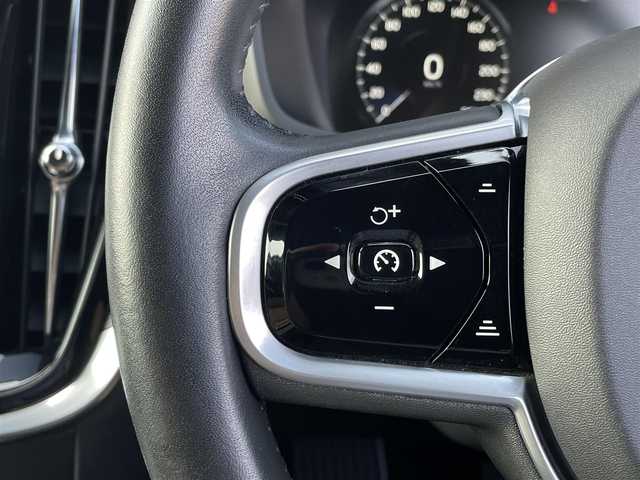 ボルボ Ｖ６０ T5 インスクリプション 三重県 2019(令1)年 4.8万km オニキスブラックP ACC/インテリセーフ /ブラウンレザー/harman/kardonサウンド/純正ナビ/フルセグTV/全方位カメラ/電動リアゲート/純正18インチアルミ/シートヒーター/シートベンチレーション/ETC