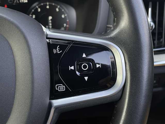 ボルボ Ｖ６０ T5 インスクリプション 三重県 2019(令1)年 4.8万km オニキスブラックP ACC/インテリセーフ /ブラウンレザー/harman/kardonサウンド/純正ナビ/フルセグTV/全方位カメラ/電動リアゲート/純正18インチアルミ/シートヒーター/シートベンチレーション/ETC