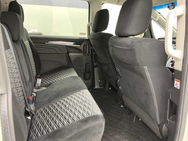 三菱 デリカＤ：５ アーバンギア G パワーパッケージ 道央・札幌 2019(令1)年 2.9万km ウォームホワイトパール 禁煙車/社外ナビ/（CD/DVD/BT/フルセグTV/FM/AM）/衝突被害軽減ブレーキ/車線逸脱警報/アダプティブクルーズコントロール/全方位カメラ/ETC/ドライブレコーダー/両側パワースライドドア/ブラインドスポットモニター/D席パワーシート/前席シートヒーター/パドルシフト/オートステップ/パワーバックドア/電動パーキングブレーキ/オートブレーキホールド/BLITZ車高調/社外フロアマット/社外20インチAW/純正サスペンション積込