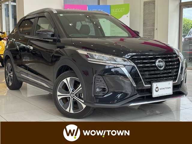 日産 キックス X 埼玉県 2021(令3)年 3.6万km ピュアブラック エマージェンシーブレーキ/プロパイロット　/純正9インチメモリナビ/　　CD/DVD/BT/フルセグ　/アラウンドビューモニター　/LEDオートライト　/ハーフレザーシート　/純正17インチアルミホイール/電子パーキング　/ステアリングヒーター　/純正ETC