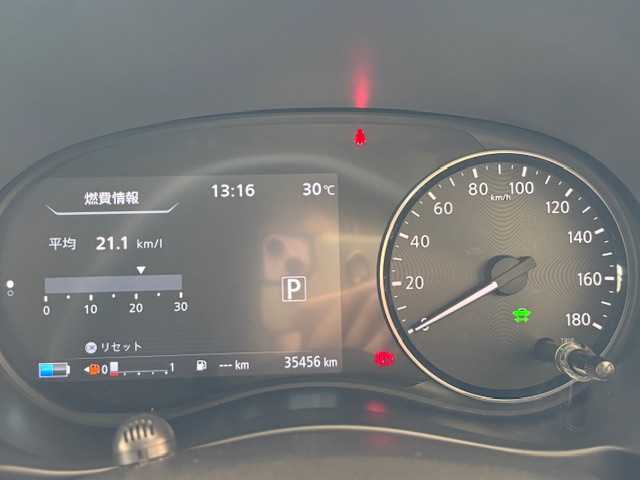 日産 キックス X 埼玉県 2021(令3)年 3.6万km ピュアブラック エマージェンシーブレーキ/プロパイロット　/純正9インチメモリナビ/　　CD/DVD/BT/フルセグ　/アラウンドビューモニター　/LEDオートライト　/ハーフレザーシート　/純正17インチアルミホイール/電子パーキング　/ステアリングヒーター　/純正ETC
