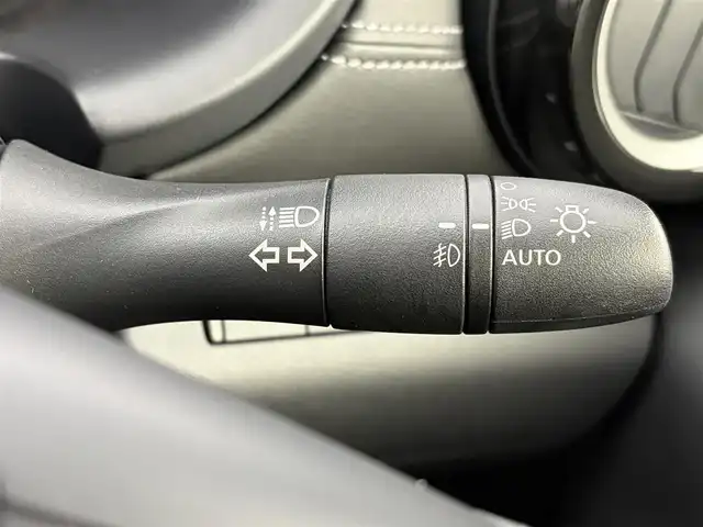 日産 キックス X 愛知県 2021(令3)年 3.6万km ピュアブラック エマージェンシーブレーキ/プロパイロット　/純正9インチメモリナビ/　　CD/DVD/BT/フルセグ　/アラウンドビューモニター　/LEDオートライト　/ハーフレザーシート　/純正17インチアルミホイール/電子パーキング　/ステアリングヒーター　/純正ETC