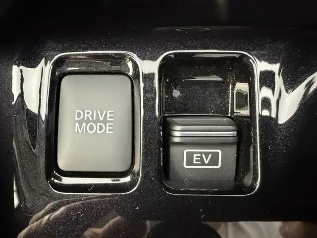 日産 キックス X 愛知県 2021(令3)年 3.6万km ピュアブラック エマージェンシーブレーキ/プロパイロット　/純正9インチメモリナビ/　　CD/DVD/BT/フルセグ　/アラウンドビューモニター　/LEDオートライト　/ハーフレザーシート　/純正17インチアルミホイール/電子パーキング　/ステアリングヒーター　/純正ETC