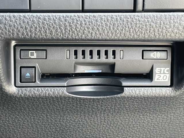 トヨタ ハリアー Z 三重県 2020(令2)年 3.8万km プレシャスブラックパール 純正12.3型ナビ/バックカメラ/デジタルインナーミラー/BSM/JBL/革巻きステアリング/ビルトインETC2.0/USB給電ポート/パワーバックドア/パワーシート/オートハイビーム/電子パーキング/純正フロアマット/スペアキー/電動格納ミラー/禁煙車