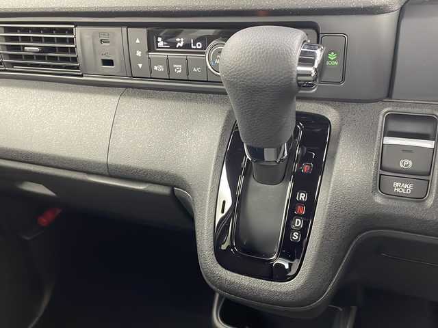 ホンダ Ｎ ＢＯＸ カスタム 栃木県 2024(令6)年 0.1千km クリスタルブラックパール 届出済未使用車/Honda SENSING/・衝突軽減ブレーキ/・誤発進抑制機能/・アダプティブクルーズコントロール/・車線維持支援システム/・路外逸脱抑制機能/・先行車発進お知らせ機能/・標識認識機能/・オートハイビーム/7インチTFT液晶メーター/シートヒーター/片側パワースライドドア/純正14インチAW/オートライト/LEDヘッドライト/電子パーキング/オートブレーキホールド/スマートキー/プッシュスタート