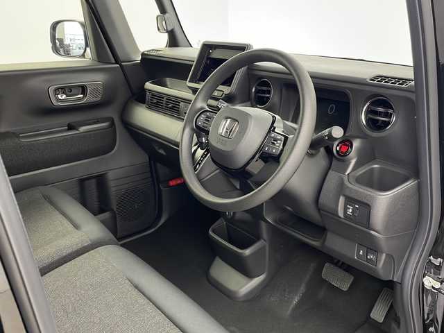 ホンダ Ｎ ＢＯＸ カスタム 栃木県 2024(令6)年 0.1千km クリスタルブラックパール 届出済未使用車/Honda SENSING/・衝突軽減ブレーキ/・誤発進抑制機能/・アダプティブクルーズコントロール/・車線維持支援システム/・路外逸脱抑制機能/・先行車発進お知らせ機能/・標識認識機能/・オートハイビーム/7インチTFT液晶メーター/シートヒーター/片側パワースライドドア/純正14インチAW/オートライト/LEDヘッドライト/電子パーキング/オートブレーキホールド/スマートキー/プッシュスタート
