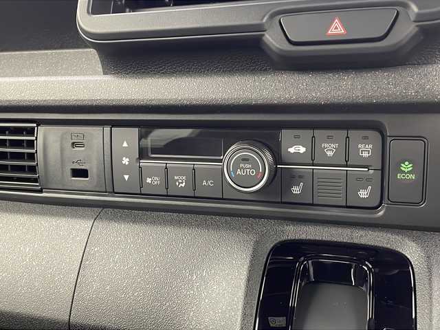 ホンダ Ｎ ＢＯＸ カスタム 栃木県 2024(令6)年 0.1千km クリスタルブラックパール 届出済未使用車/Honda SENSING/・衝突軽減ブレーキ/・誤発進抑制機能/・アダプティブクルーズコントロール/・車線維持支援システム/・路外逸脱抑制機能/・先行車発進お知らせ機能/・標識認識機能/・オートハイビーム/7インチTFT液晶メーター/シートヒーター/片側パワースライドドア/純正14インチAW/オートライト/LEDヘッドライト/電子パーキング/オートブレーキホールド/スマートキー/プッシュスタート